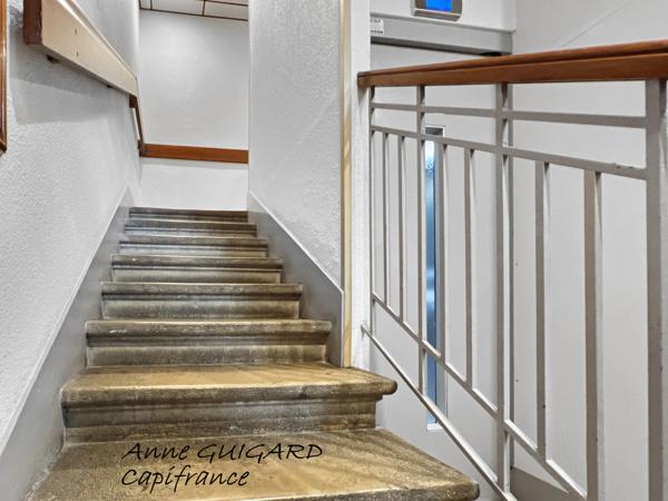 ANNECY (74) - Appartement 3/4 PIECES de 107m², Balcon plein sud, calme, cave, possibilité GARAGE "coup de coeur"
