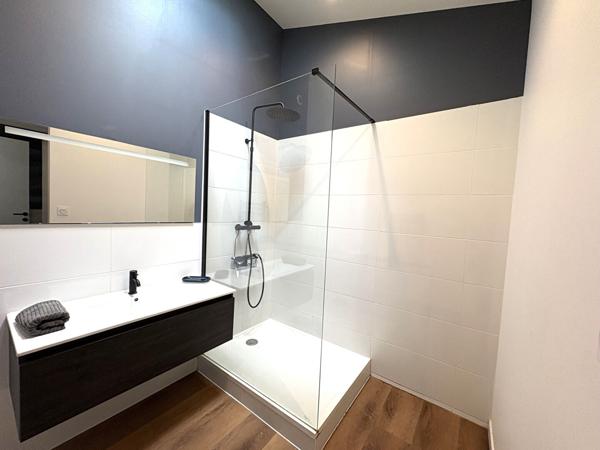 Appartement Brest 2 pièces 54.70 m2 entièrement rénové , Brest