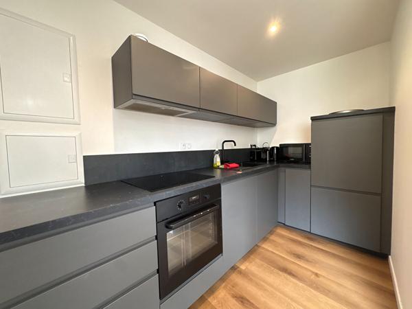Appartement Brest 2 pièces 54.70 m2 entièrement rénové , Brest