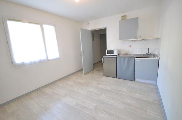 BREST JARDIN DES SCIENCES - 10 RUE CUIRASSE DE BRETAGNE - Studio de 18m² , Brest
