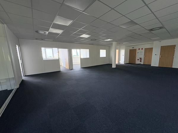 Port de co. - Bureaux de 291m² , Brest
