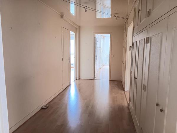 Cahors centre ville, appartement 120 m², ascenseur et parking