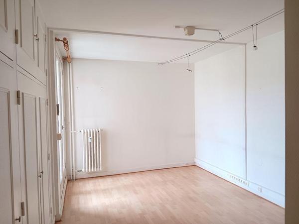 Cahors centre ville, appartement 120 m², ascenseur et parking
