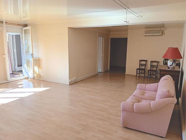 Cahors centre ville, appartement 120 m², ascenseur et parking