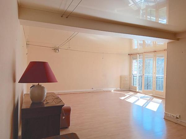 Cahors centre ville, appartement 120 m², ascenseur et parking