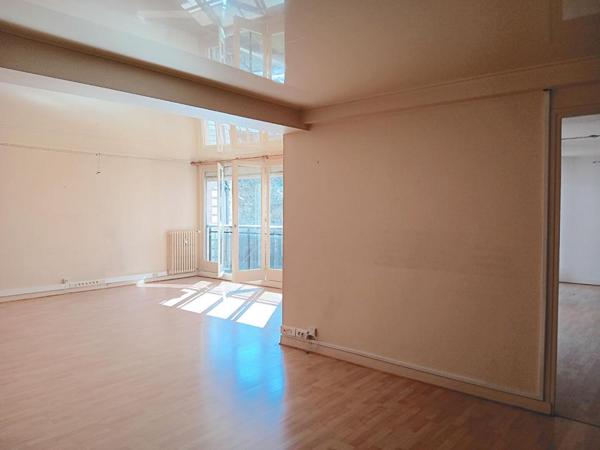 Cahors centre ville, appartement 120 m², ascenseur et parking