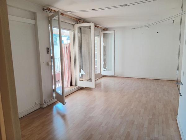 Cahors centre ville, appartement 120 m², ascenseur et parking