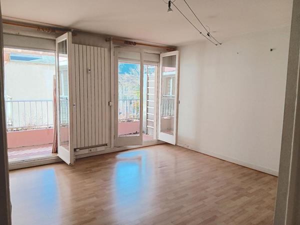 Cahors centre ville, appartement 120 m², ascenseur et parking