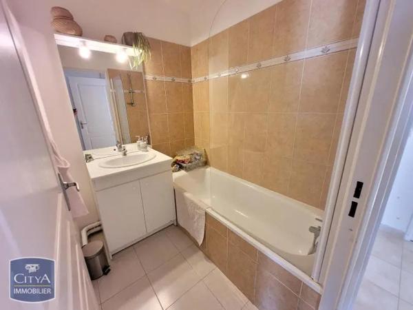 Appartement à louer 3 pièces 70.7m² La Ville-aux-Dames (37700)