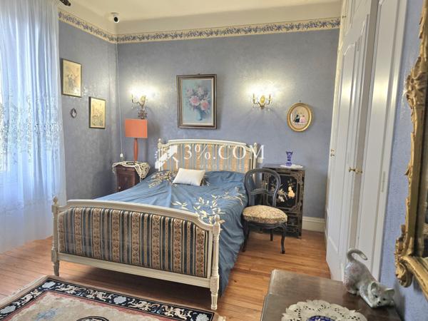 Maison 7 pièce(s) 4 chambre(s) 145 m²