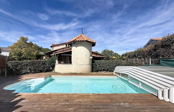 Grande maison T5 avec piscine idéalement située