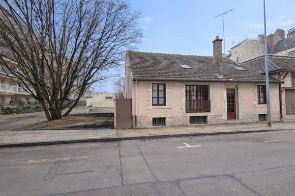 Maison Dijon "gare jardin arquebuse"