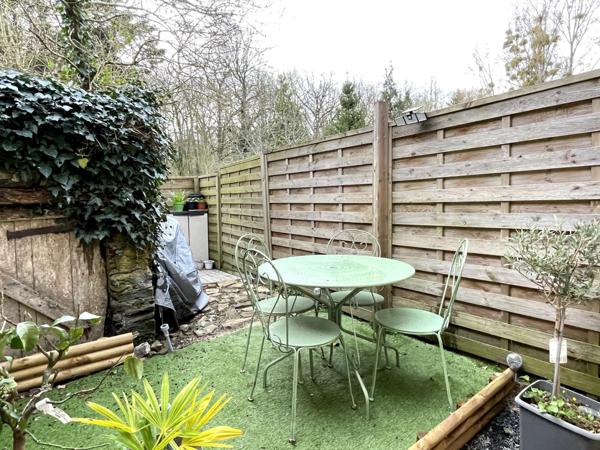 Petite Maison individelle en village