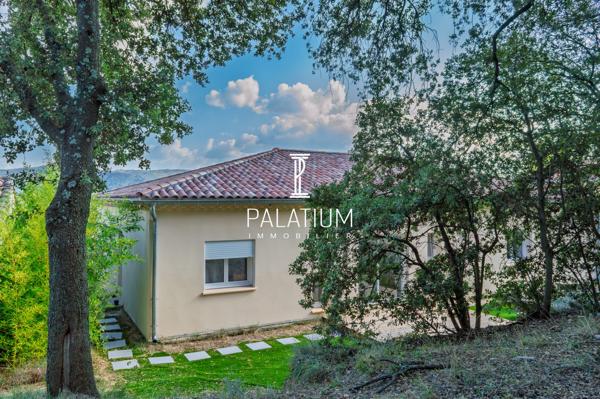 Villa contemporaine avec vue panoramique
