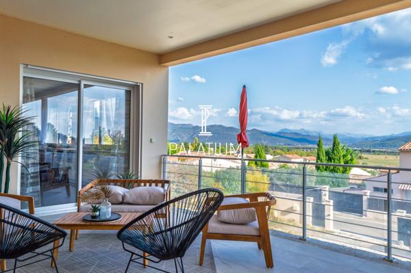 Villa contemporaine avec vue panoramique