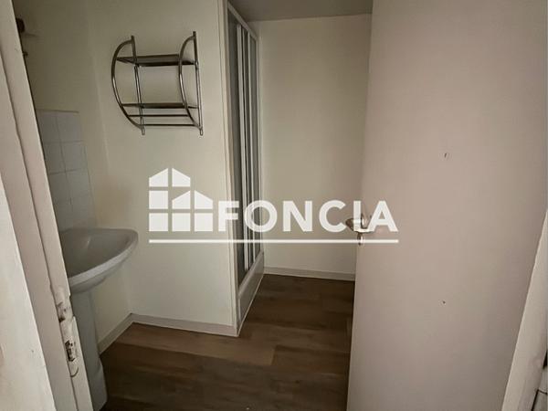 Location Appartement 2 pièces 34.73 m² - 3 RUE LEON BREDIF Chatellerault 86100
