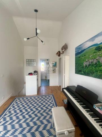 Maison Saint Germain En Laye 6 pièce(s) 140 m2 1 335 000 € **  - Référence  18583