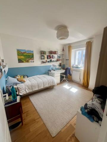Maison Saint Germain En Laye 6 pièce(s) 140 m2 1 335 000 € **  - Référence  18583