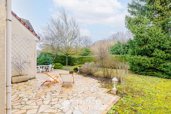 Volumes cathédrale et échappée verte : une signature architecturale à Cergy les Essarts