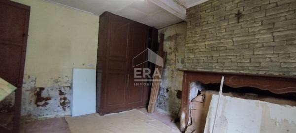 BEL ENSEMBLE DE DEUX MAISONS A RÉNOVER AVEC JARDIN