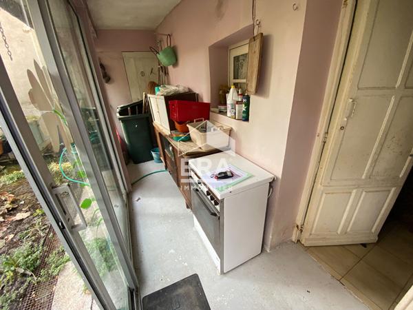 BEL ENSEMBLE DE DEUX MAISONS A RÉNOVER AVEC JARDIN