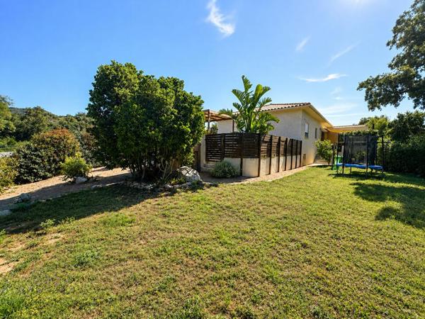 Maison  T4 avec piscine et garage -  STE LUCIE DE PORTO-VECCHIO 20144 - CORSE DU SUD - FRANCE