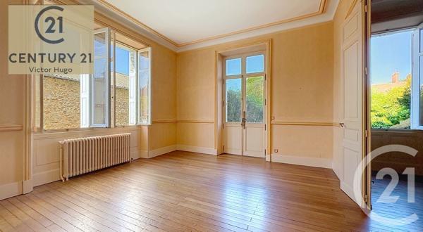 Maison à vendre  11 pièces - 242 m 2   ST VICTURNIEN  - 87
