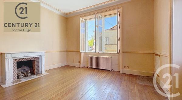 Maison à vendre  11 pièces - 242 m 2   ST VICTURNIEN  - 87
