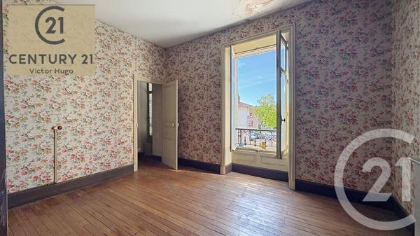 Maison à vendre  11 pièces - 242 m 2   ST VICTURNIEN  - 87