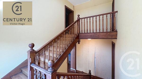 Maison à vendre  11 pièces - 242 m 2   ST VICTURNIEN  - 87