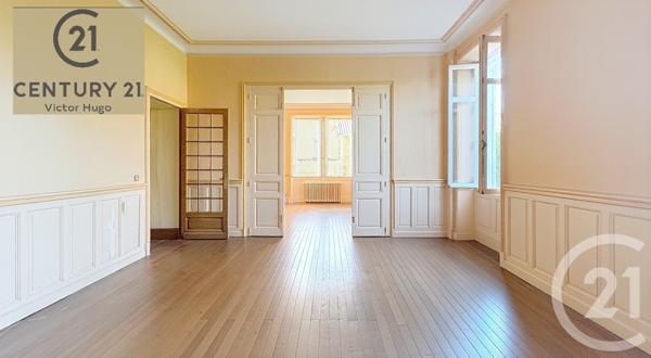 Maison à vendre  11 pièces - 242 m 2   ST VICTURNIEN  - 87