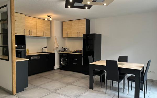 Appartement à louer    3 pièces •  Vaulx-en-Velin