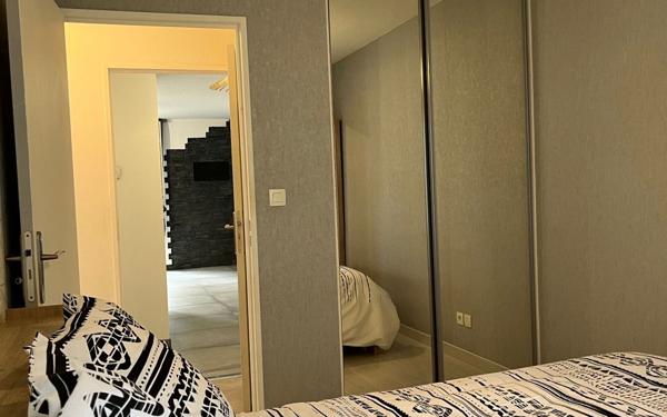 Appartement à louer    3 pièces •  Vaulx-en-Velin