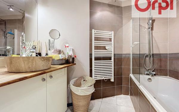 Appartement à vendre    3 pièces • 72,32 m2 Senlis