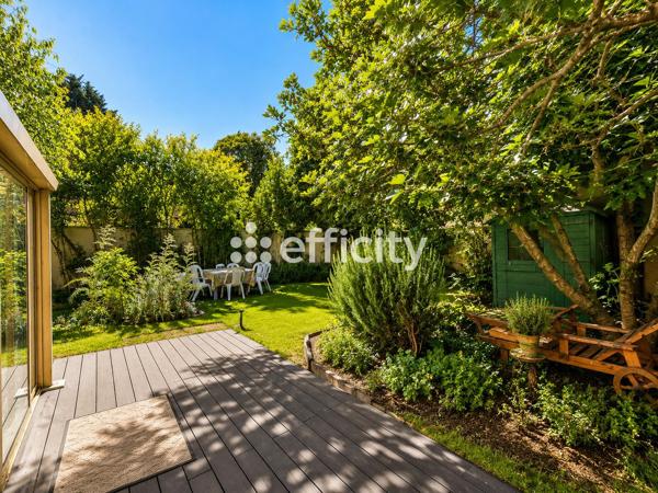 Maison
         5 pièces
        - 122 m² Bien prestige 600 000 € *