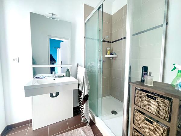 Maison de 6 pièce(s) 132 m2 €599 000 ** - Référence 7624