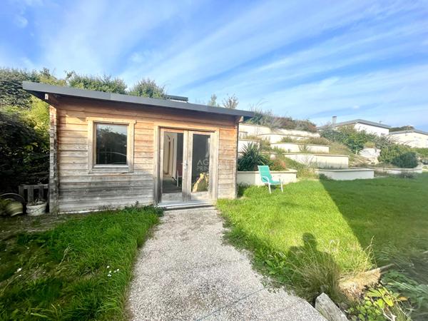 Maison de 6 pièce(s) 132 m2 €599 000 ** - Référence 7624