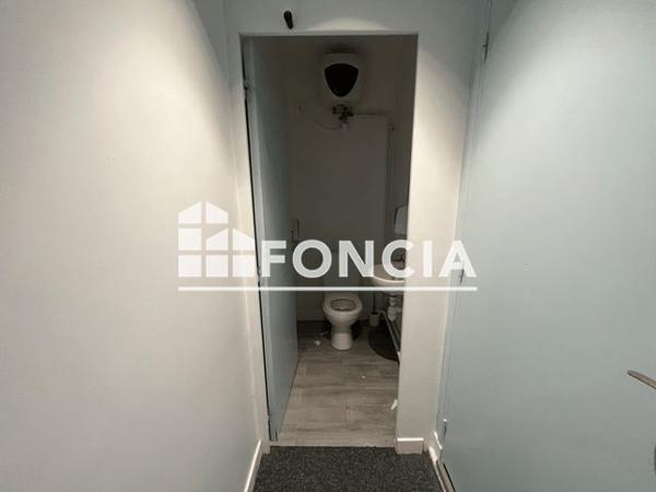 Location Local commercial 4 pièces 101.2 m² - 16 RUE DE LA JUIVERIE Etampes 91150