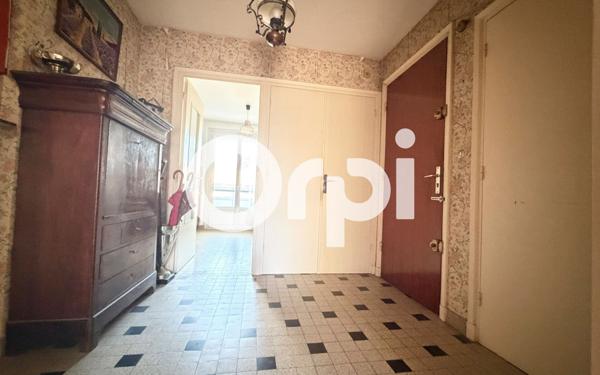 Appartement à vendre    3 pièces • 82,98 m2 Caluire-et-Cuire