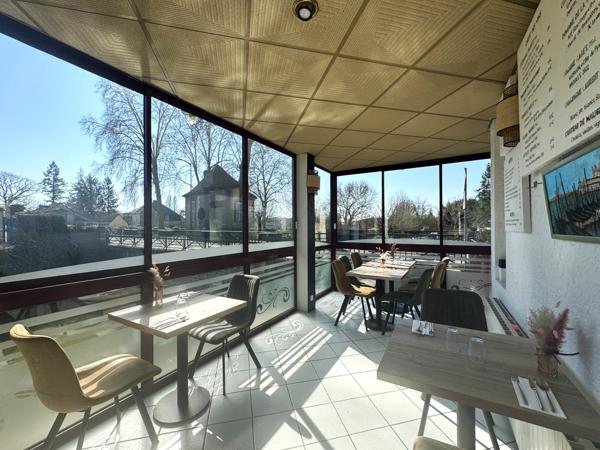 Local Commercial 10 pièces - 350 m²