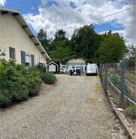 Montbeton - Maison de 151 m2 avec garages et piscine