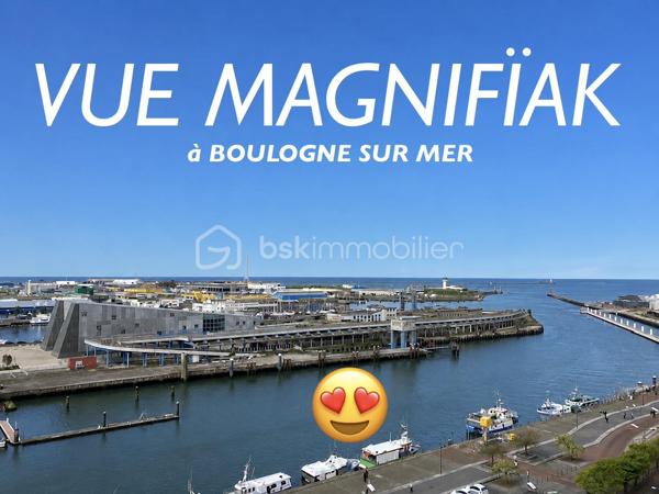 Ce SUPERBE APPARTEMENT fait la " UNE " des sites d'annonces immobilières !

C'est en 1950 qu'il a élu domicile rue de FOLKESTONE, face au PORT, proche du CENTRE-VILLE, des ECOLES, du CASINO, de LA PLAGE, de NAUSICAA, de la GARE, de l'A16, des RESTAURANTS, et de l'ensemble des COMMERCES à PIED...

Il est situé au 8 eme étage, d'un immeuble édifié par Pierre Vivien ( architecte de renom ).
Les COMMUNS sont parfaitement entretenu, et vous bénéficierez d'un ASCENSEUR.

Sa porte s'ouvre sur son HALL, qui vous guide vers sa CUISINE ( entièrement équipée ) et son SALON / SEJOUR, baigné de la BRILLANCE de son exposition SUD/OUEST, et disposant d'un Balcon sans aucun vis-à-vis ( c'est très bien pour les séances de bronzage ).
Ces 3 pièces vous offre une VUE PANORAMIQUE sur le PORT, la MER et NAUSICAA ( c'est un tableau différent à chaque instant de la journée ).

Dans l'entrée, vous trouvez aussi un ESPACE PENDERIE/RANGEMENT et un WC indépendant.
Un couloir de distribution vous amène sur 3 CHAMBRES avec une VUE directe sur la BASILIQUE, et à sa SALLE de D'EAU contemporaine avec espace lingerie.

Pour parfaire à sa BRILLANCE, ses pièces de vie sont baignées d'une LUMIERE EXCEPTIONNELLE.

Les SURFACES :
C'est 94 m2 habitables + BALCON.
Un espace complémentaire de rangement sécurisé est situé dans les communs.

Ses ASPECTS TECHNIQUES :
Les accès sont sécurisés par BADGE et INTERPHONE.
Les MENUISERIES ( très récentes ), sont en PVC DOUBLE-VITRAGE + VOLETS ROULANTS motorisés.
Le CHAUFFAGE est CENTRAL par GEOTHERMIE de la copropriété, avec des capteurs de comptabilisation des CONSOMMATIONS INDIVIDUELLES, + une CLIMATISATION INDIVIDUELLE ( récente ).
L'EAU-CHAUDE est COLLECTIVE.
Les SOLS sont sur DALLE BETON, CARRELAGE et PARQUETS.

Les NOTIONS ECONOMIQUES :
La taxe foncière est de seulement 1740 euros.
Les charges générales communes sont très raisonnables ( env. 180 /mois )
Les consommations électrique et eau sont facturées individuellement.
PAS de TRAVAUX prévus sur les dernières AG.

Le SECTEUR est IDEAL ( BOULOGNE PORT et CENTRE ), l'accès est sécurisé, la SURFACE est TRES CONFORTABLE, la VUE est EXCEPTIONNELLE, vous disposez d'un BALCON, d'un ASCENSEUR, et de TOUTES LES COMMODITES à proximité...QUE VOUS FAUT-IL DE PLUS ?

Vous souhaitez qu'il participe à l'épanouissement de votre famille en HABITATION PRINCIPALE, ou qu'il devienne votre RESIDENCE SECONDAIRE ?
Il faut juste m'appeler...Gilles O6 3O 89 OO O8, créateur d'émotions, de belles rencontres, et de bonnes sensations immobilières.
Un simple coup de fil, nous faisons connaissance et nous organisons une visite.

Pour des acquéreurs potentiels qualifiés, nous sommes en recherche de biens immobiliers à vendre, sur l'ensemble des Hauts de France.
N'hésitez pas à nous consulter pour la vente d'une maison, d'un appartement, d'un immeuble locatif, d'un fonds de commerce...Nous pourrons vous OFFRIR votre ESTIMATION, et vous présenter les particularités de nos actions commerciales, qui transforment nos ventes en de très belles réussites immobilières.