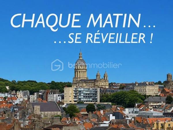 Ce SUPERBE APPARTEMENT fait la " UNE " des sites d'annonces immobilières !

C'est en 1950 qu'il a élu domicile rue de FOLKESTONE, face au PORT, proche du CENTRE-VILLE, des ECOLES, du CASINO, de LA PLAGE, de NAUSICAA, de la GARE, de l'A16, des RESTAURANTS, et de l'ensemble des COMMERCES à PIED...

Il est situé au 8 eme étage, d'un immeuble édifié par Pierre Vivien ( architecte de renom ).
Les COMMUNS sont parfaitement entretenu, et vous bénéficierez d'un ASCENSEUR.

Sa porte s'ouvre sur son HALL, qui vous guide vers sa CUISINE ( entièrement équipée ) et son SALON / SEJOUR, baigné de la BRILLANCE de son exposition SUD/OUEST, et disposant d'un Balcon sans aucun vis-à-vis ( c'est très bien pour les séances de bronzage ).
Ces 3 pièces vous offre une VUE PANORAMIQUE sur le PORT, la MER et NAUSICAA ( c'est un tableau différent à chaque instant de la journée ).

Dans l'entrée, vous trouvez aussi un ESPACE PENDERIE/RANGEMENT et un WC indépendant.
Un couloir de distribution vous amène sur 3 CHAMBRES avec une VUE directe sur la BASILIQUE, et à sa SALLE de D'EAU contemporaine avec espace lingerie.

Pour parfaire à sa BRILLANCE, ses pièces de vie sont baignées d'une LUMIERE EXCEPTIONNELLE.

Les SURFACES :
C'est 94 m2 habitables + BALCON.
Un espace complémentaire de rangement sécurisé est situé dans les communs.

Ses ASPECTS TECHNIQUES :
Les accès sont sécurisés par BADGE et INTERPHONE.
Les MENUISERIES ( très récentes ), sont en PVC DOUBLE-VITRAGE + VOLETS ROULANTS motorisés.
Le CHAUFFAGE est CENTRAL par GEOTHERMIE de la copropriété, avec des capteurs de comptabilisation des CONSOMMATIONS INDIVIDUELLES, + une CLIMATISATION INDIVIDUELLE ( récente ).
L'EAU-CHAUDE est COLLECTIVE.
Les SOLS sont sur DALLE BETON, CARRELAGE et PARQUETS.

Les NOTIONS ECONOMIQUES :
La taxe foncière est de seulement 1740 euros.
Les charges générales communes sont très raisonnables ( env. 180 /mois )
Les consommations électrique et eau sont facturées individuellement.
PAS de TRAVAUX prévus sur les dernières AG.

Le SECTEUR est IDEAL ( BOULOGNE PORT et CENTRE ), l'accès est sécurisé, la SURFACE est TRES CONFORTABLE, la VUE est EXCEPTIONNELLE, vous disposez d'un BALCON, d'un ASCENSEUR, et de TOUTES LES COMMODITES à proximité...QUE VOUS FAUT-IL DE PLUS ?

Vous souhaitez qu'il participe à l'épanouissement de votre famille en HABITATION PRINCIPALE, ou qu'il devienne votre RESIDENCE SECONDAIRE ?
Il faut juste m'appeler...Gilles O6 3O 89 OO O8, créateur d'émotions, de belles rencontres, et de bonnes sensations immobilières.
Un simple coup de fil, nous faisons connaissance et nous organisons une visite.

Pour des acquéreurs potentiels qualifiés, nous sommes en recherche de biens immobiliers à vendre, sur l'ensemble des Hauts de France.
N'hésitez pas à nous consulter pour la vente d'une maison, d'un appartement, d'un immeuble locatif, d'un fonds de commerce...Nous pourrons vous OFFRIR votre ESTIMATION, et vous présenter les particularités de nos actions commerciales, qui transforment nos ventes en de très belles réussites immobilières.