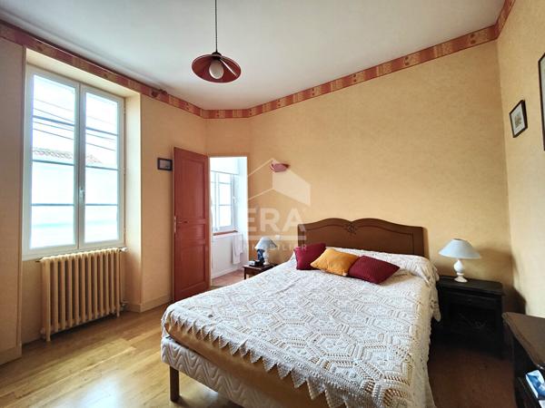 A vendre maison Cognac 5 pièce(s) 140 m2