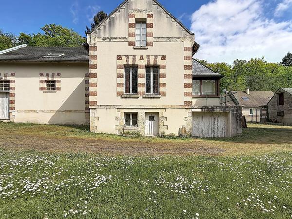 Propriété Saint Ouen Les Vignes 7 pièces 163 m2 sur plus de 2 hectares