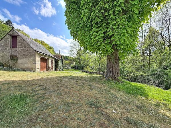 Propriété Saint Ouen Les Vignes 7 pièces 163 m2 sur plus de 2 hectares