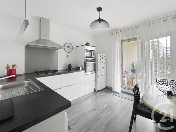 Appartement F3 à vendre  5 pièces - 84,07 m2 RIOM - 63