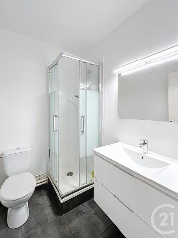 Appartement F3 à vendre  5 pièces - 84,07 m2 RIOM - 63