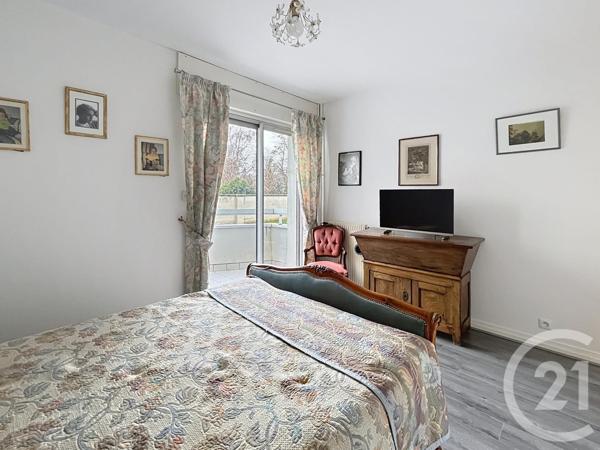 Appartement F3 à vendre  5 pièces - 84,07 m2 RIOM - 63