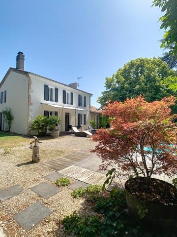 Sublime gasconne rénovée avec studio et piscine